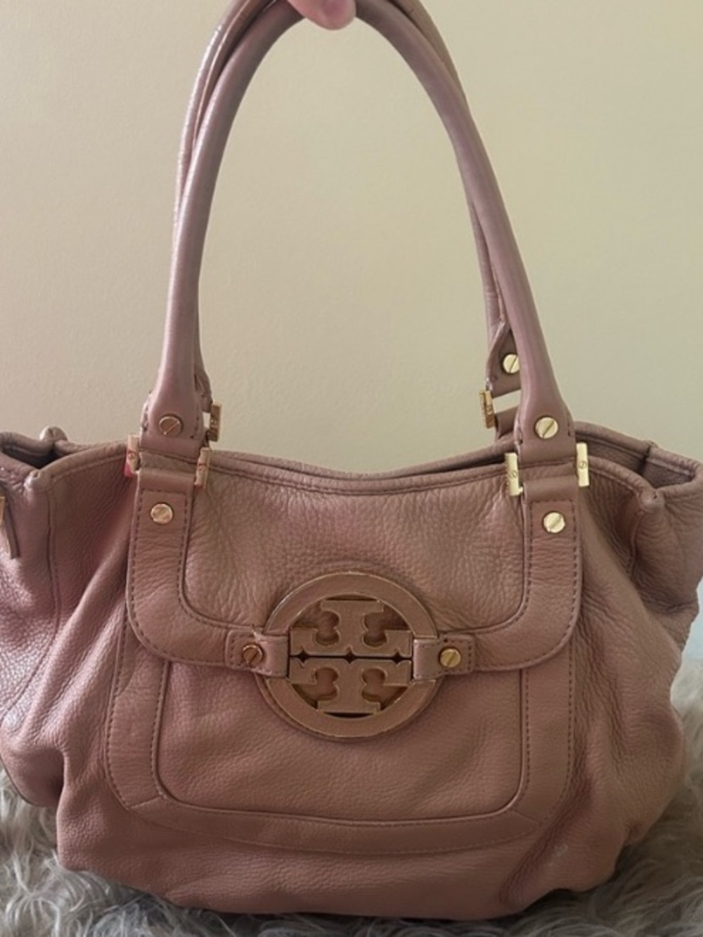 Tory Burch Blush Pink Leather Tote Gold Logo comes w/mirror & shoulder strap